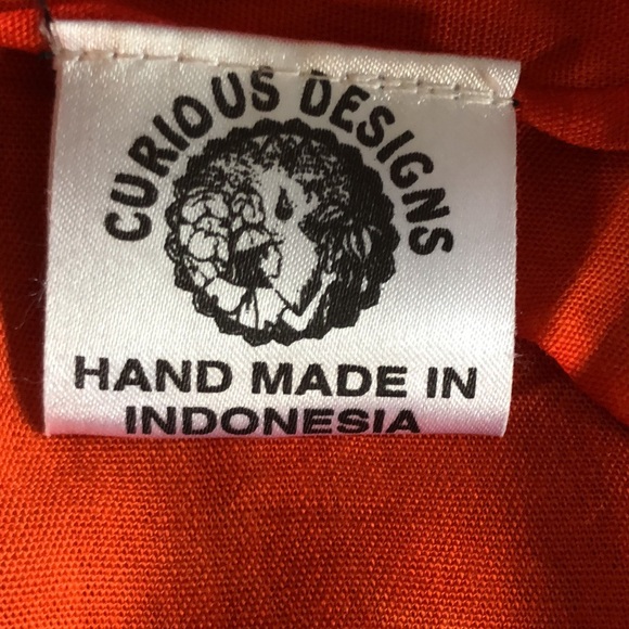 Curious designs Indonesian Batik Sarong Wrap Shawl. Tropical butterflies. - Picture 3 of 12